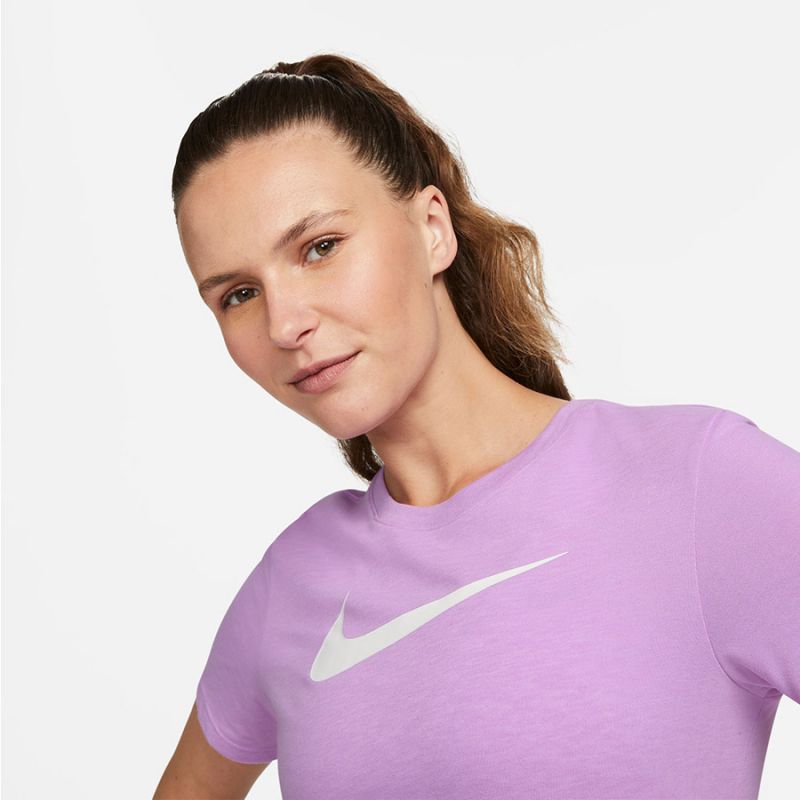 Nike DF Swoosh W T-shirt FD2884-532 Póló