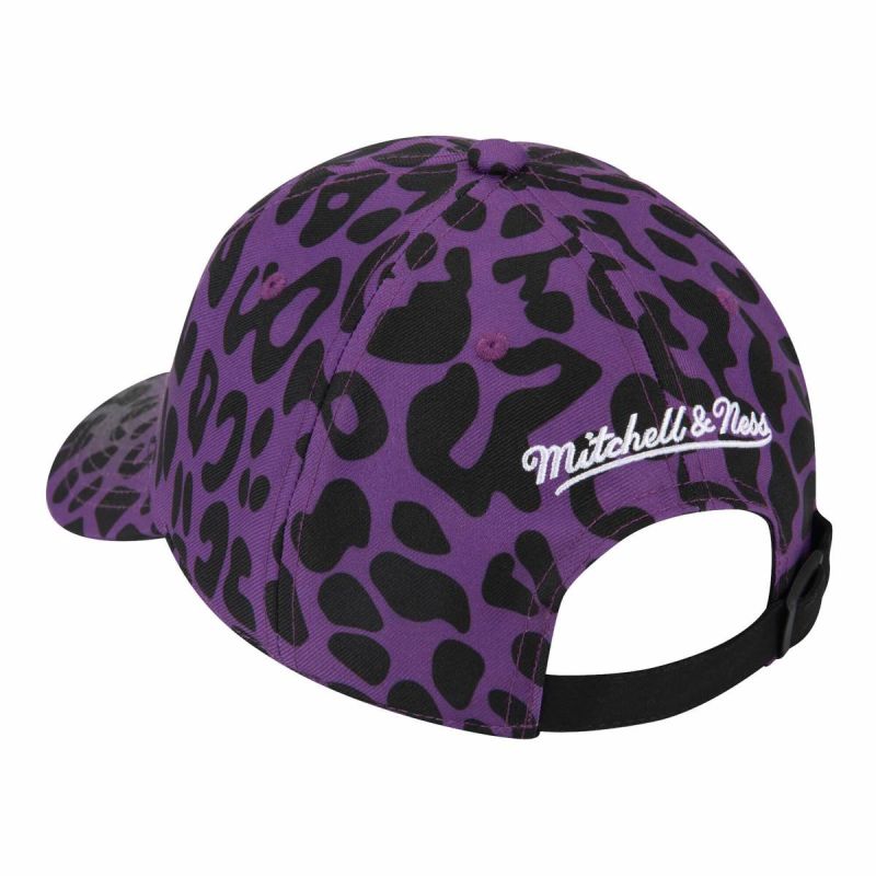 Mitchell & Ness NBA Wild Style Los Angeles Lakers Strapback Cap - 6LUOMM20061-LALPURP uniwersalny baseball sapka