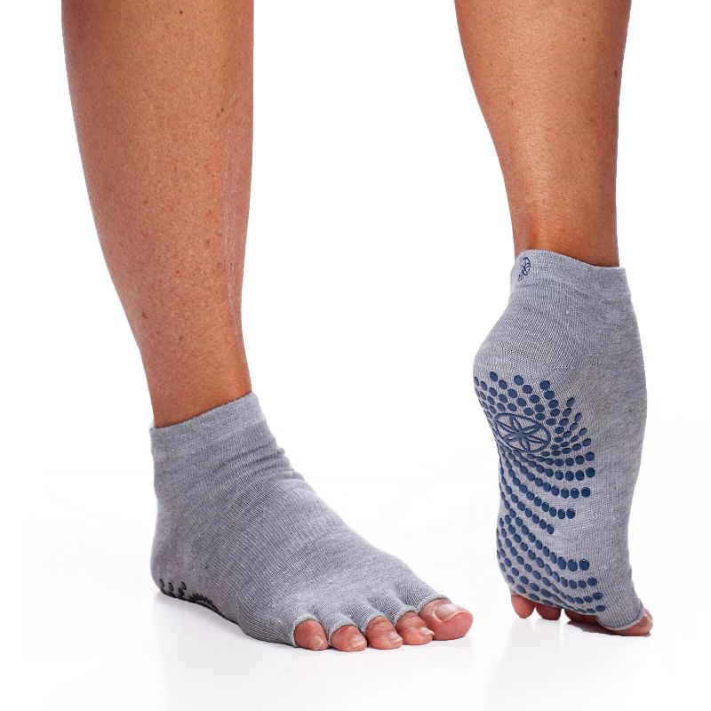Gaiam Non-Slip Toeless Yoga Socks szürke training equipment 63708