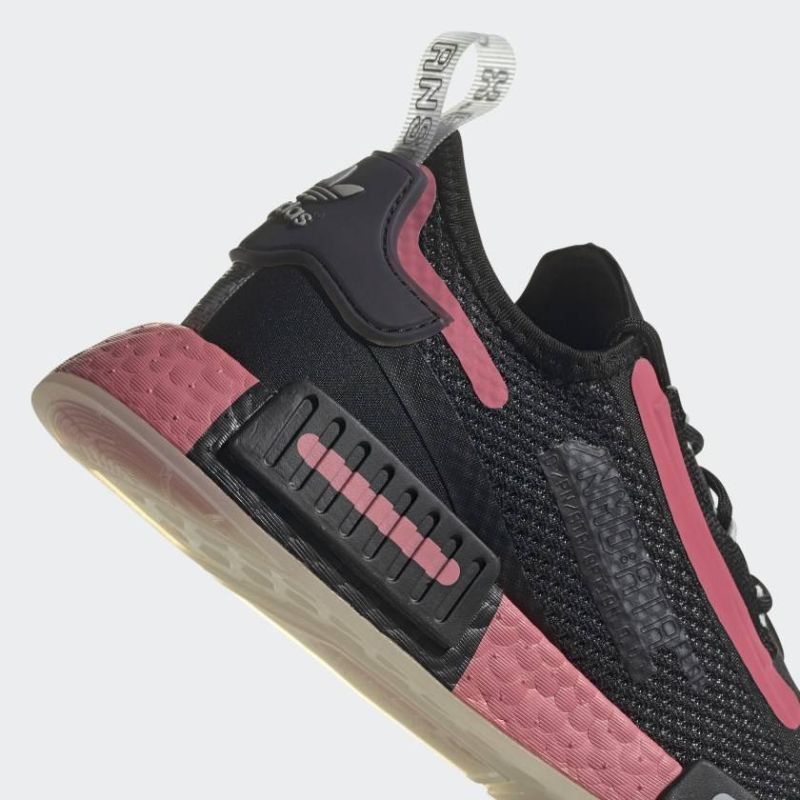 Adidas NMD R1 Spectoo NASA Core Black (W) Women's Sneakers - FZ3207 36 a utcai cipő