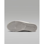 Nike WMNS AIR JORDAN SKYLINE LOW LE women's ( ) cipő IQ6586-100