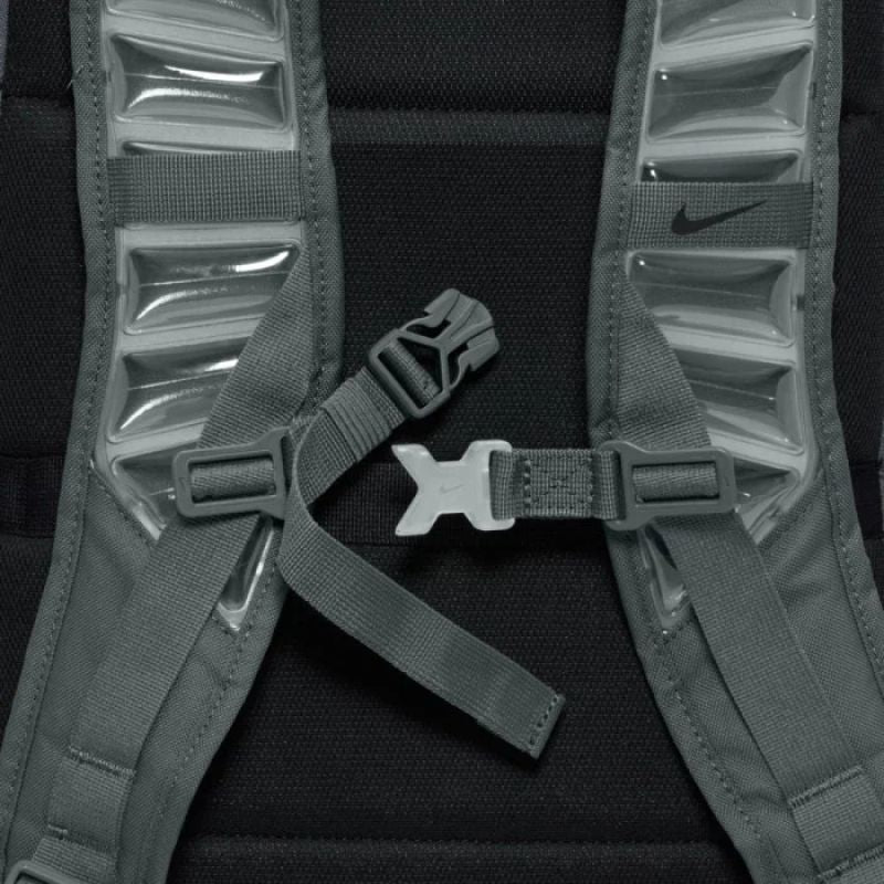 Nike Varsity Elite Backpack 32L uniwersalny hátizsák HM9965-068