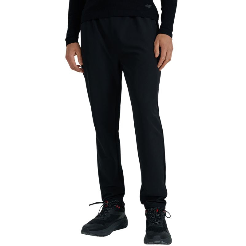 4f Men's trousers FNK M0930 deep black 4FWAW25TFTRM0930 20S Ruházat