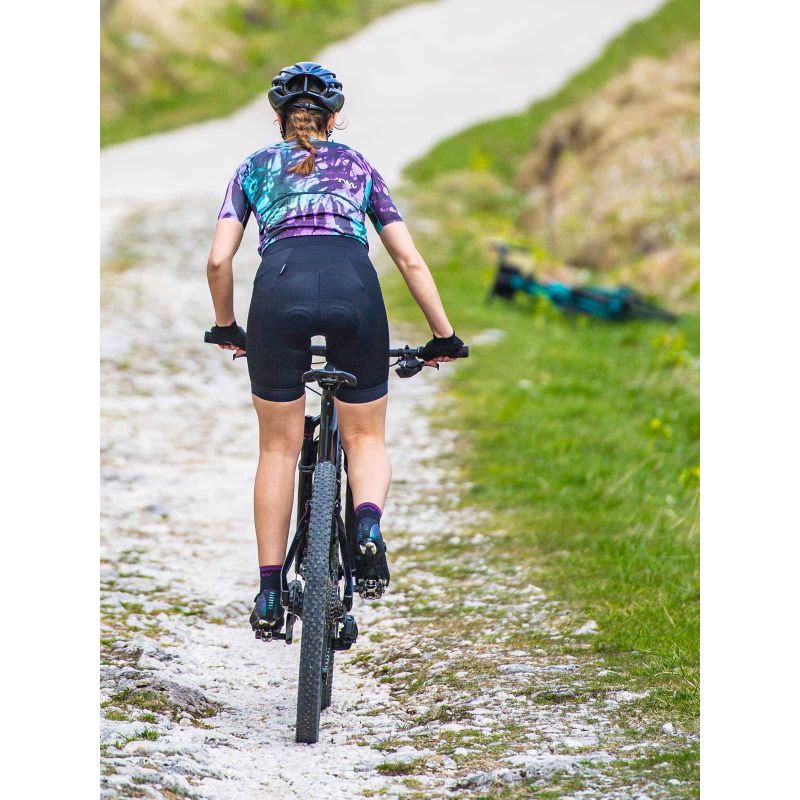 Northwave ACTIVE W's Bibshort - Black fekete rövidnadrág 89211019_10