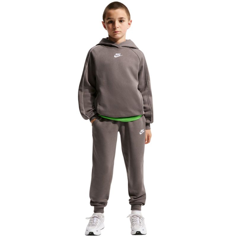 Nike Sportswear Club Fleece Kids Tracksuit szürke nadrág HQ9318289