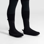 Rogelli ESSENTIAL shoe covers black fekete protectors and knee pads