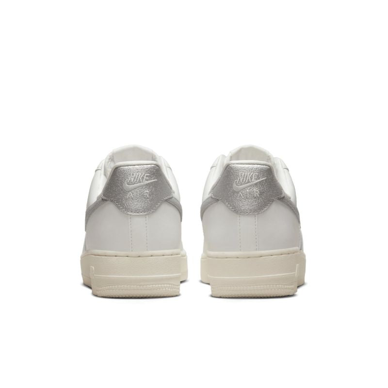 Nike Air Force 1 '07 W DQ7569-100 fehér utcai cipő