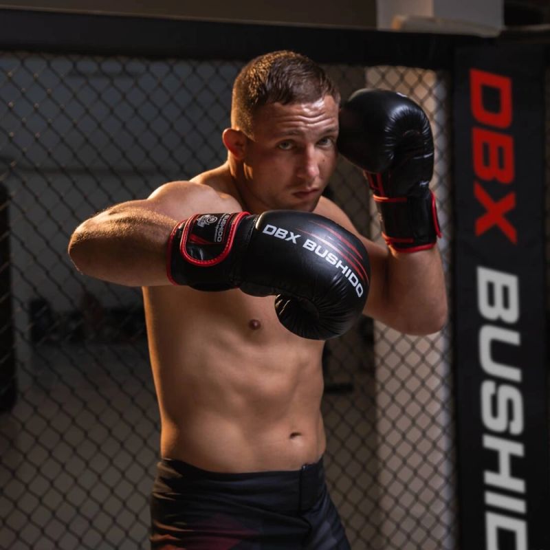 DBX Bushido 14oz Boxing Gloves - Ninja - Legacy Series kesztyű