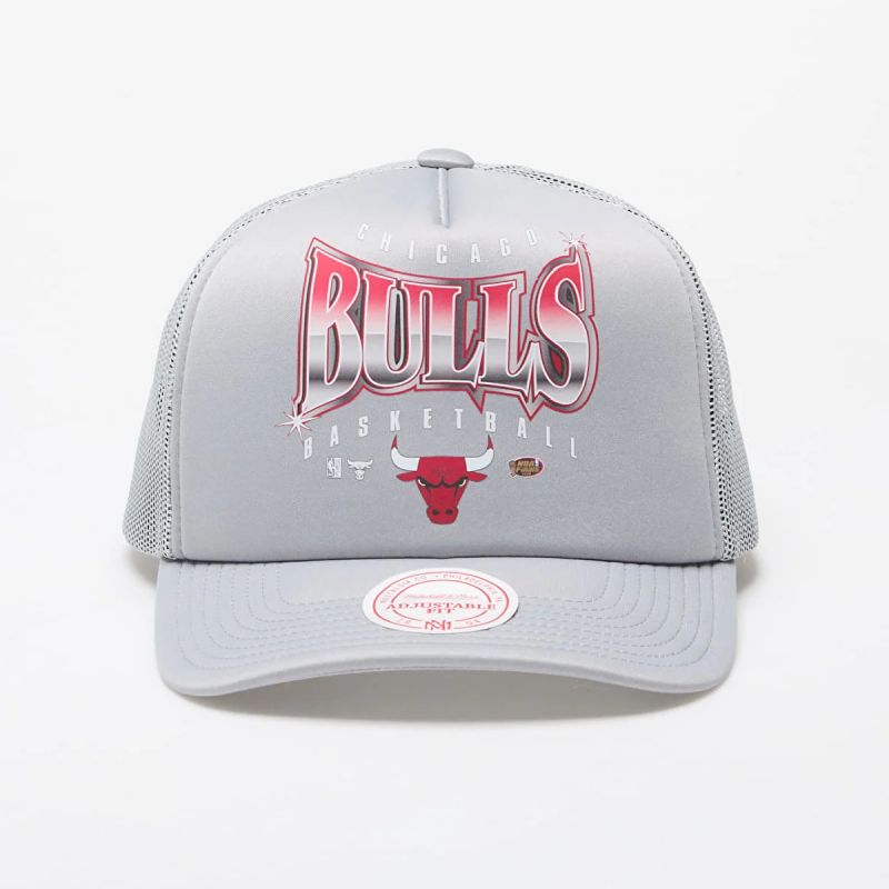 Mitchell & Ness NBA Chicago Bulls Glow Up Trucker Gray Cap - HHSSINTL1436-CBUGREY uniwersalny baseball sapka