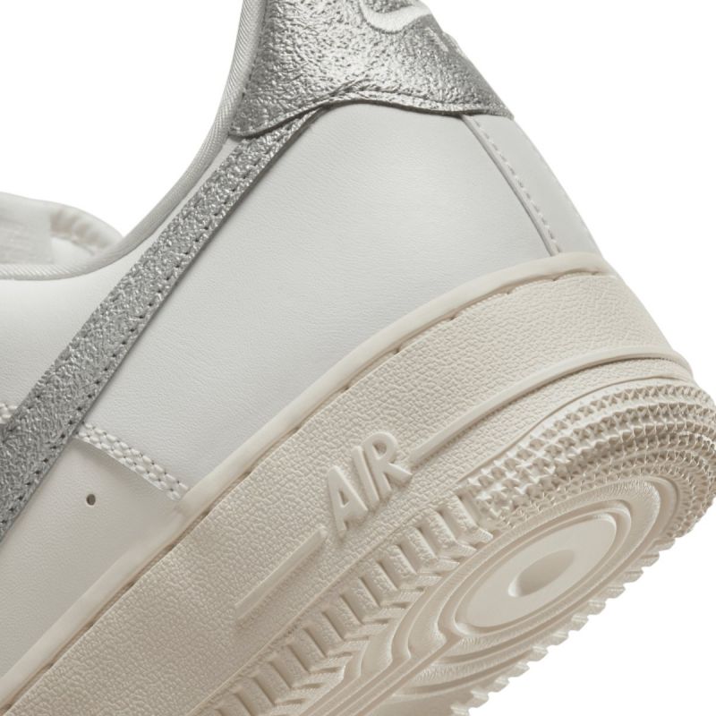 Nike Air Force 1 '07 W DQ7569-100 fehér utcai cipő