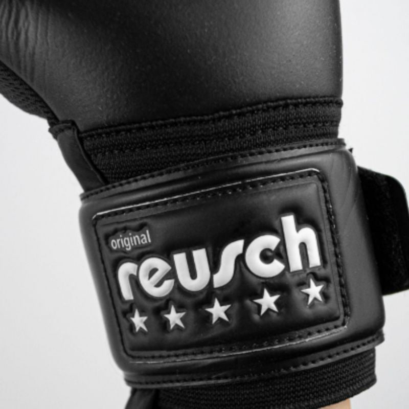 Reusch Legacy Arrow Silver goalkeeper gloves, black 5370204 7700 Kesztyű