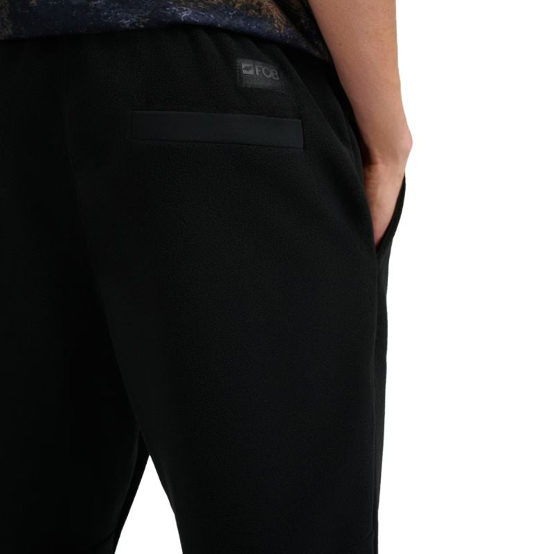 Men's trousers 4F CAS M1559 deep 4FWAW25TTROM1559 20S fekete nadrág