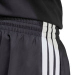Adidas Men's Essentials 3-Stripes Chelsea Lite Woven Shorts fekete ruházat KY6510