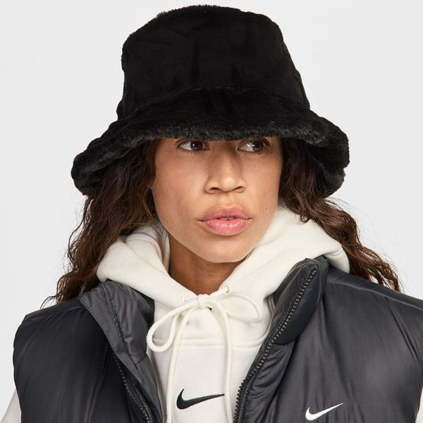 Nike APEX Insulated Hat HF7194-010 Kiegészítő