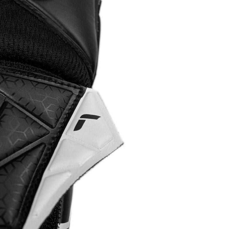 Reusch Attrakt Infinity NC M 5570725 7700 goalkeeper gloves Kesztyű