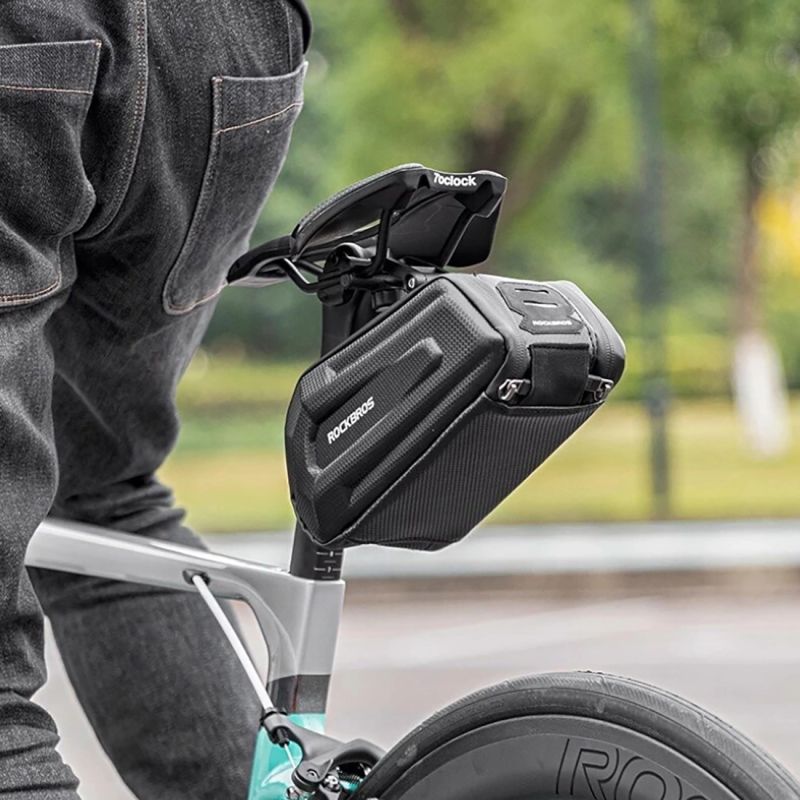 Rockbros B69 bicycle saddle 1.8l with easy release system - black fekete táska