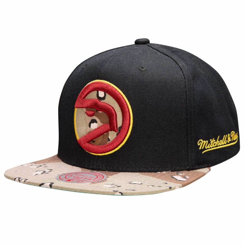 Mitchell & Ness NBA HWC Atlanta Hawks Choco Camo Cap - HHSS1101-AHAYYPPPBLCK uniwersalny baseball sapka
