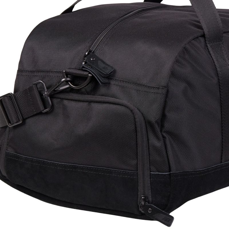 New Balance Legacy Icon Duffle Bag BK LAB51504BK Táska