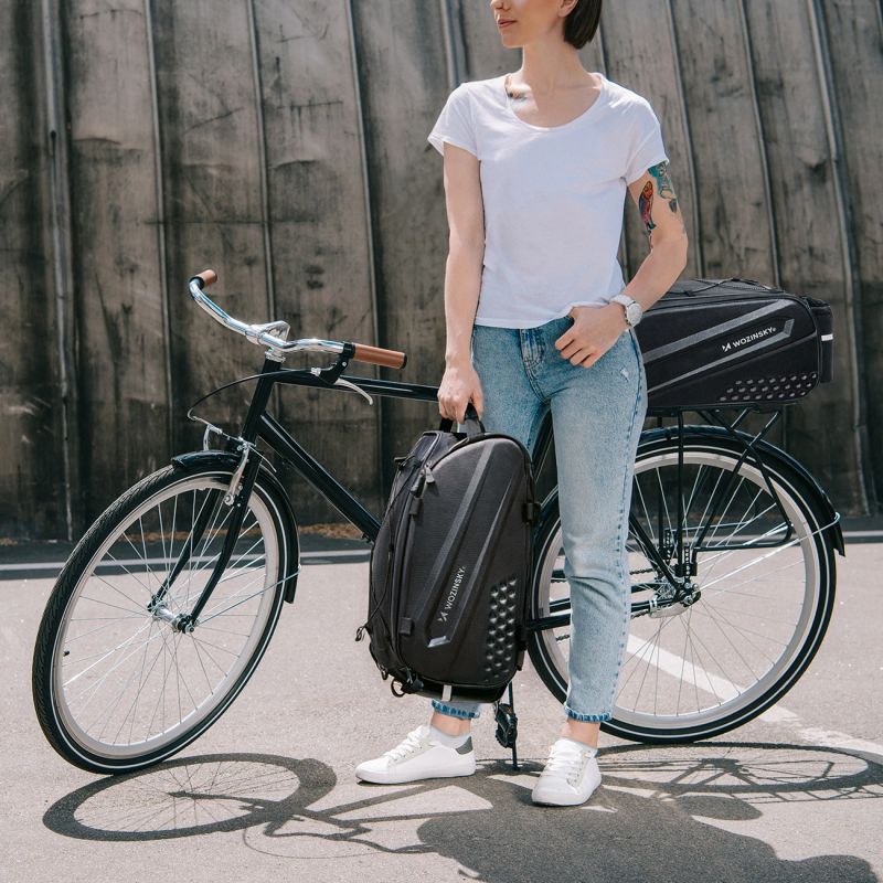 Wozinsky Bike Trunk with Long Strap and Expandable Side Pockets - Black fekete táska 304004-200626