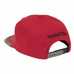 Mitchell & Ness Day 3 Snapback NBA Chicago Bulls Red Cap - 6HSSMM19505-CBUSCWH uniwersalny baseball sapka