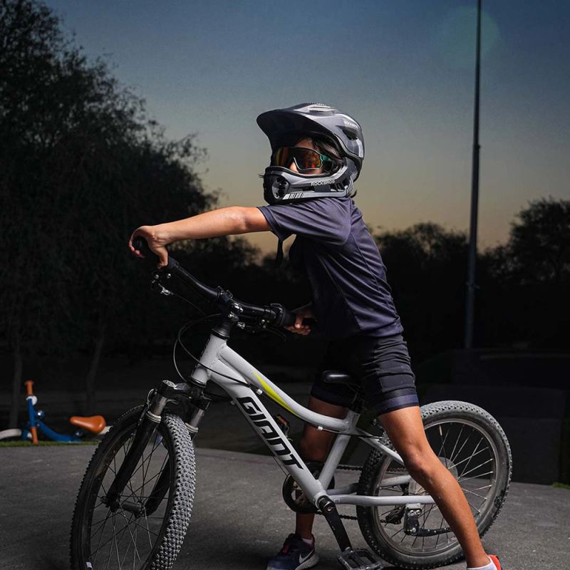 Rockbros TT- children's bicycle helmet with removable chinbar, size S - gray czarny || szary \ s helmets, martial arts equipment