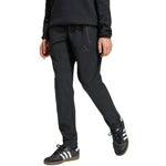 adidas Tiro 26 Travel Woven Kids JM5556 fekete nadrág