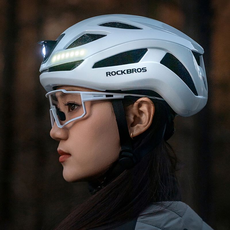 Rockbros ZK-077 Bicycle Helmet with Integrated Multi-Directional Lighting 57-61 cm - White biały helmets, lights