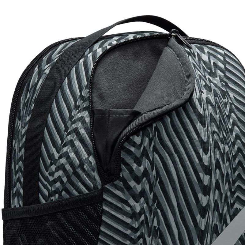 Nike Brasilia Equipment Youth IH7966-010 backpack 18 l backpacks