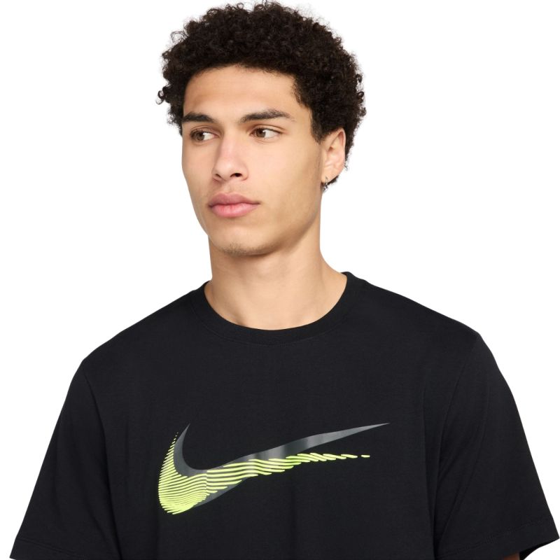 Nike Sportswear Men's T-Shirt fekete ruházat HQ8092010