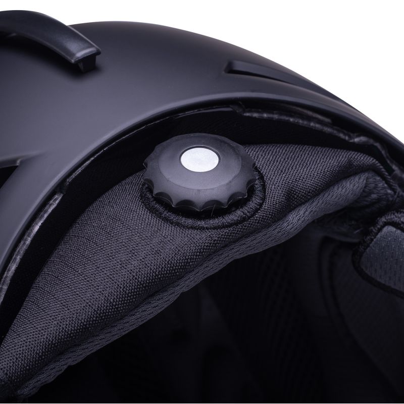 Iguana Higni Helmet fekete sisak 92800622353