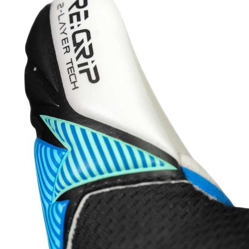 Reusch Attrakt RE:Grip NC Junior goalkeeper gloves black and 5672535 kék kapuskesztyű
