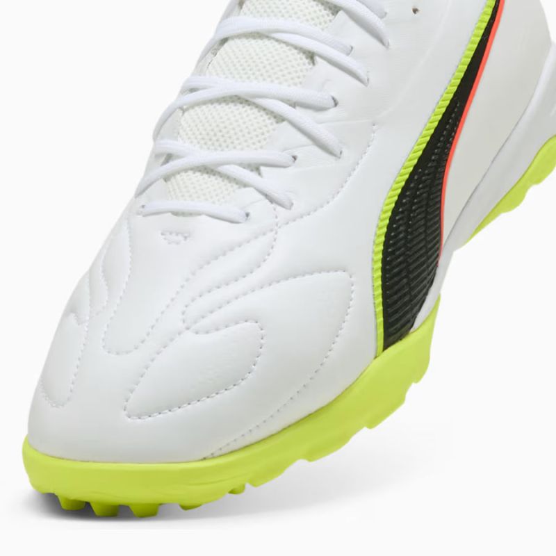 Puma KING 20 MATCH TT 40 1/2 focicipő