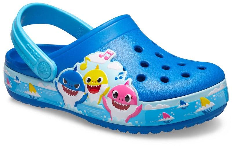 Crocs 21 FunLab Baby Shark Band Clog K Papucs - Sportmania.hu