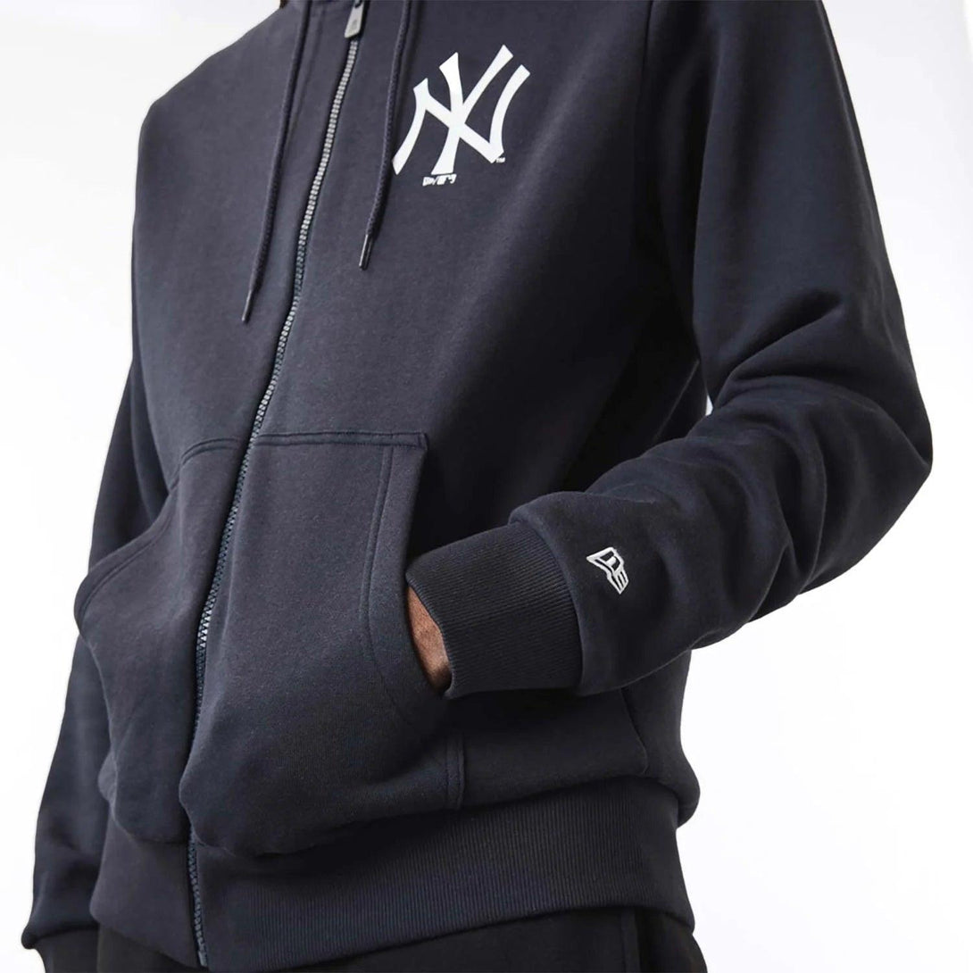 New Era New York Yankees MLB League Essential cipzáras pulóver kapucnis pulóver - Sportmania.hu