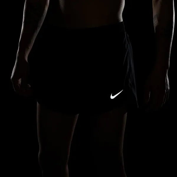 Nike FAST MEN"S 4 RUNNING SHOR Short - Sportmania.hu