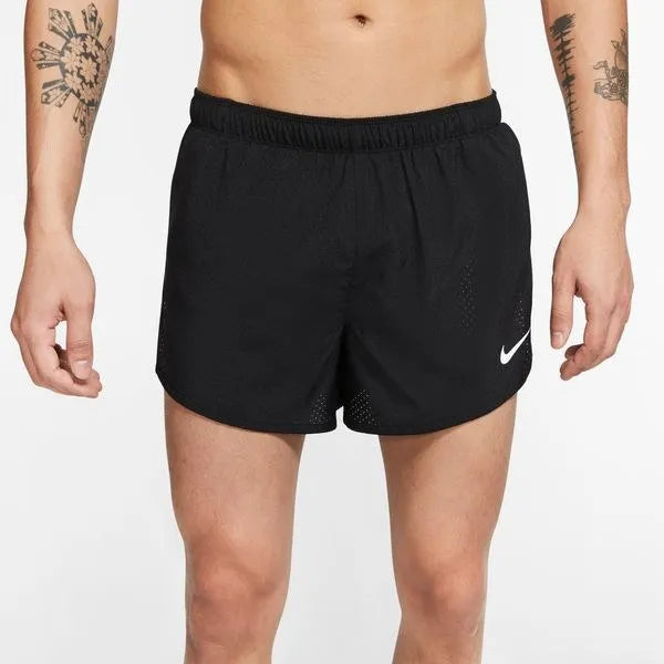 Nike FAST MEN"S 4 RUNNING SHOR Short - Sportmania.hu