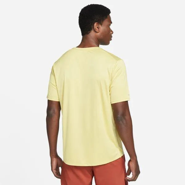 Nike_ M NK DF WR MILER PR SS Mens Short-Sleeve Running Top Póló - Sportmania.hu
