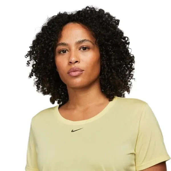 Nike_ Nike Dri-FIT One-Women\'s Standard Fit Short-Sleeve Top Póló