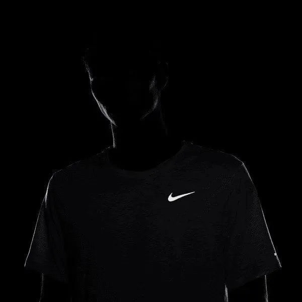 Nike_ Nike Dri-FIT Run Division Men\'s Sho Póló
