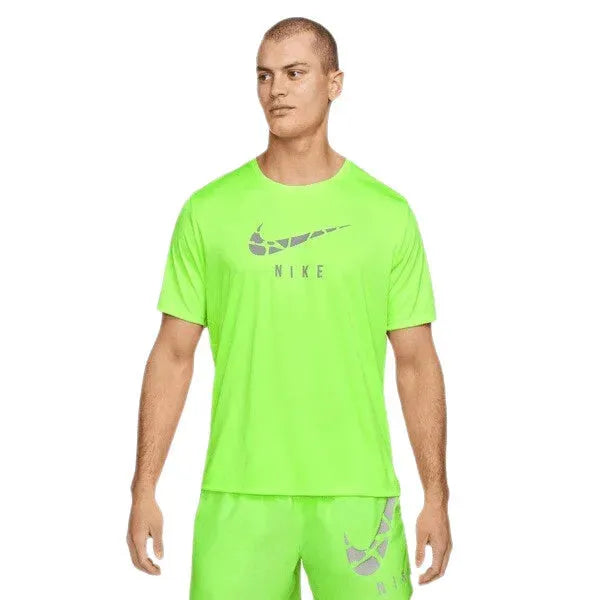 Nike_ Nike Dri-FIT Run Division Men\'s Sho Póló