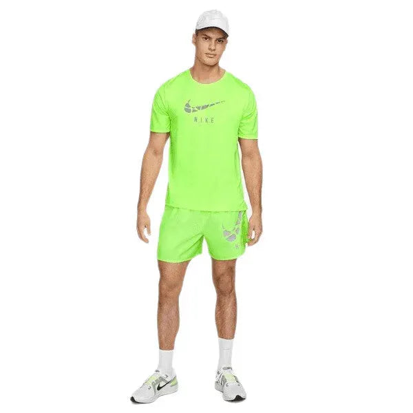Nike_ Nike Dri-FIT Run Division Men\'s Sho Póló