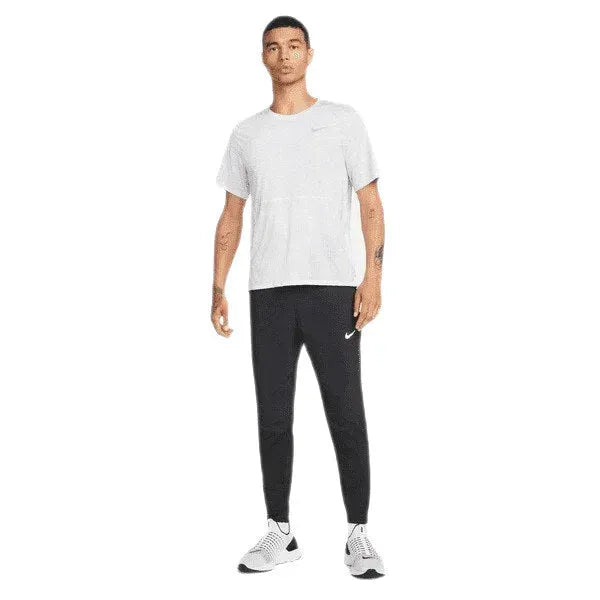 Nike_ Nike Dri-FIT Run Division Men\'s Sho Póló