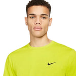 Nike_ Nike Dri-FIT UV Hyverse Mens Short-Sleeve Fitness Top Póló - Sportmania.hu