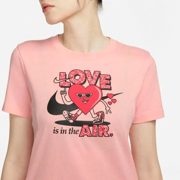 Nike_ Nike Sportswear-Womens Short-Sleeve T-Shirt Póló